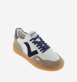 Victoria Retro Platform Trainer