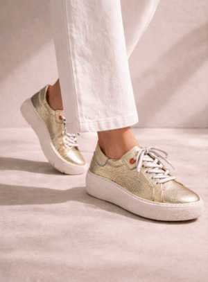 Jose Saenz Gold Camper Trainer