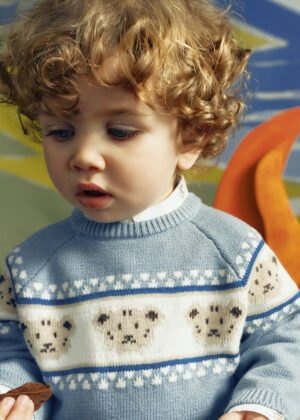 Baby boy wearing the Mayoral bear jacquard sweater in Blue Multi.