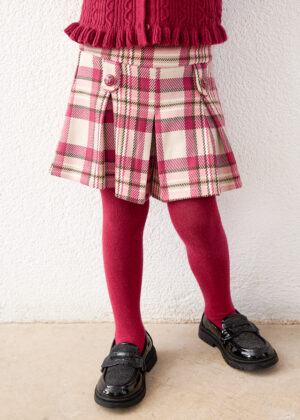 Girls’ plain raspberry pink tights with a rich berry colour, smooth fabric finish and full-length legs.